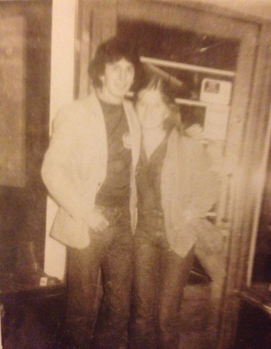 ManOnBridgeDoc's tweet image. Dan and Gina Kirwan .. Doorway of 'The Happy Ring House' .. Stopped by Arthur on way to the Savoy Cinema .. 31 years married this year .. . Submitted by Dan Kirwan (1979)