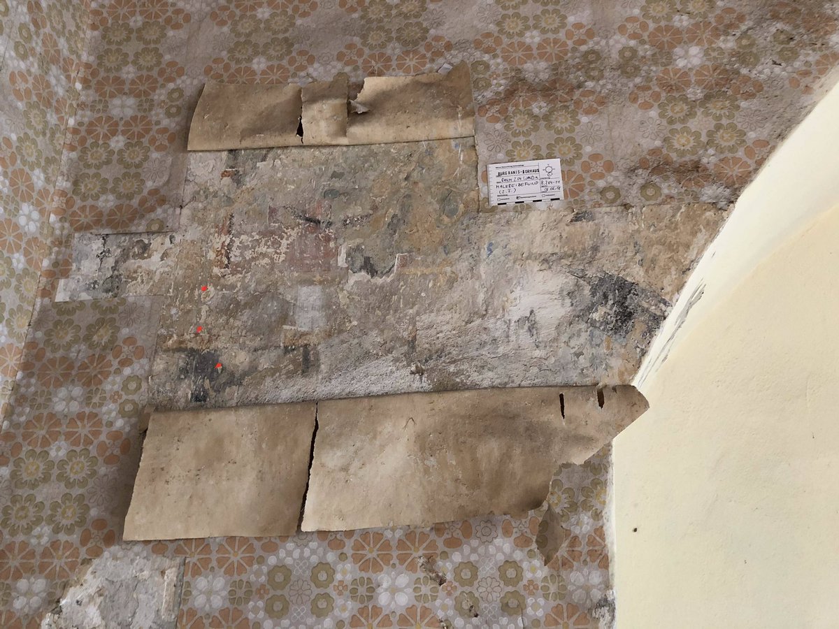 „Das ist aufs Engste verzahnte #Teamarbeit“,erklärt Petra Hinreiner: „Der Architekt braucht den Statiker, der den Bauforscher &amp;dieser den Restaurator.“ Wer mit der Baureferentin durch das Torhaus <a href="/BurgRanis/">Museum Burg Ranis</a> streift, versteht bald, wie recht sie hat...Mehr@ thueringerschloesser.de/wp-content/upl…