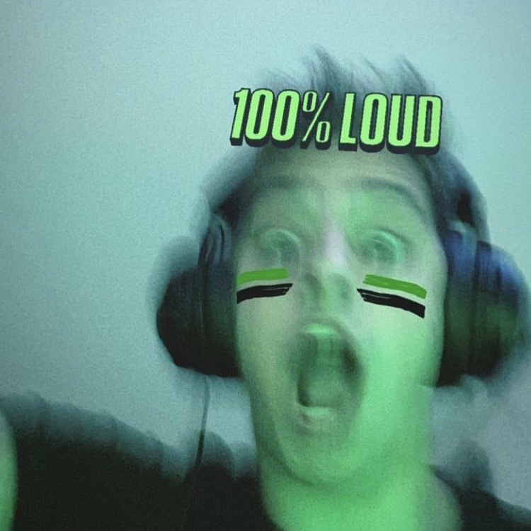 _sintobabi's tweet photo. @loud_Mii #goLOUD 💚💚💚💚 https://t.co/cDjEx0sHVm