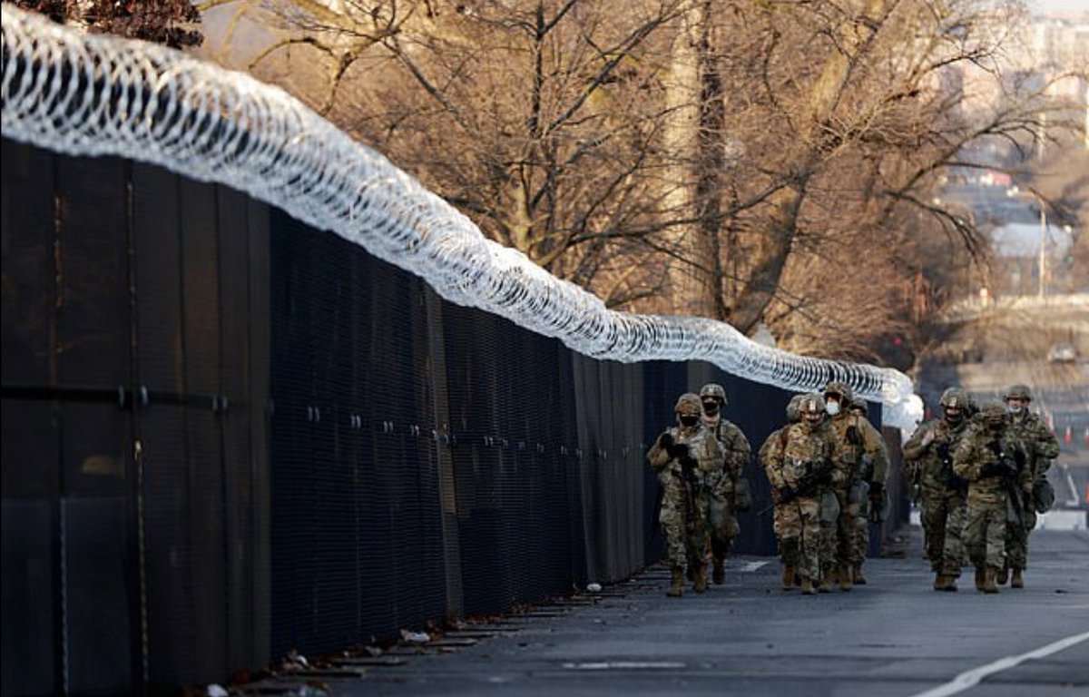 itsmrdunn's tweet photo. In the last week of his Presidency, #DonaldTrump has finally delivered something he has repeatedly promised, to build a wall to keep out the violent criminals!! And just like his Mexican fence, AMERICA is paying for it! #TrumpCoupAttempt #TrumpInsurrection #TrumpIsALaughingStock https://t.co/cZrVLvzLX5