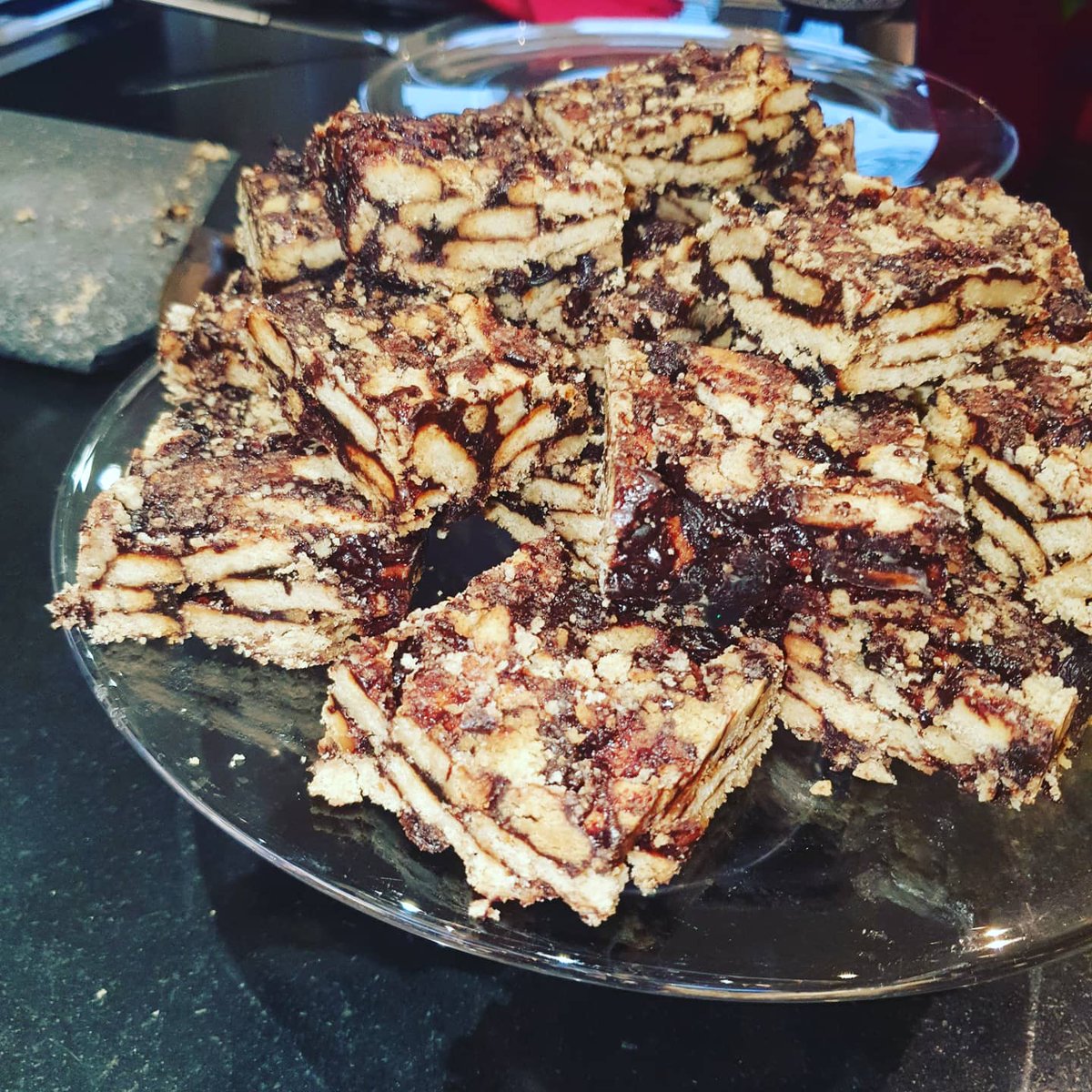 VictoriaCEOCIOB's tweet photo. I moved my office βοΈ to the #kitchen this afternoon for #Saturdaykitchenlive #bakeoff weather too awful to get outside for #freshair #WinterWellbeing so I chanelled my energy into these projects #MentalHealthAwareness #positiveenergy π°π₯§ #GermanStollen #AppleLoaf #chocolatecake https://t.co/4Akw1bk7fY