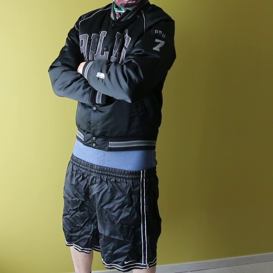 ledger_phoenix's tweet photo. Nylonshorts sagging. #sagger #sagging #gaysagger #saggerboy #nylonsagger #nylonshorts #starterjacket #bomberjacket #boxershorts #showingundies #underwearlover #nylonlover #phoenixledger #gayboy #fetishboy https://t.co/n1fIZ3LM0I