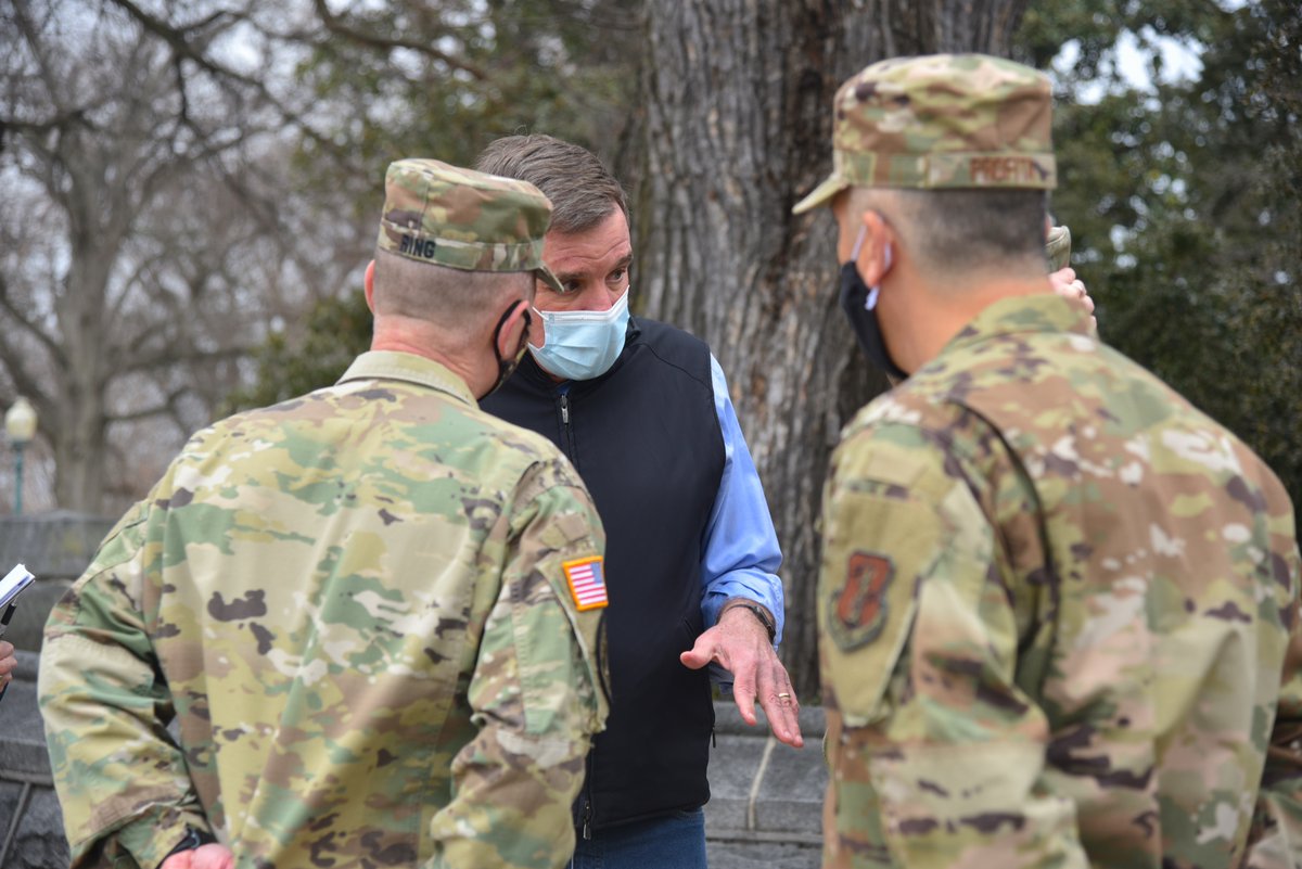 Mark Warner tweet media