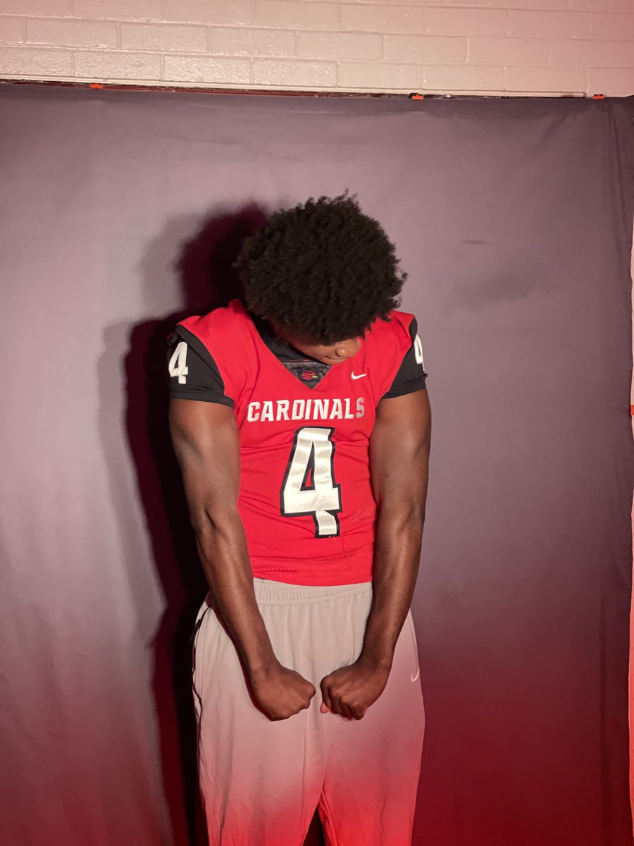 Tyrelldavis03's tweet photo. Blessed to receive an offer to Wheeling university ❤️💛 https://t.co/FWNeFsWlKS