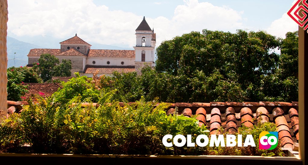 Colombia's tweet photo. Su arquitectura colonial hace de Santa Fe de Antioquia un lugar único, esta es una de las razones por las que se considera un Monumento Nacional. Descubre este tesoro histórico que representa 🇨🇴  #LoMejorDeColombia https://t.co/z5Kdnk4XQn