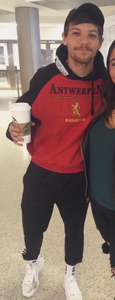 louis tomlinson’s tippy toes: a thread.