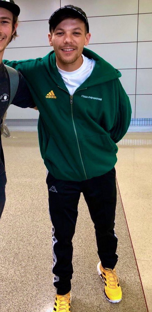 louis tomlinson’s tippy toes: a thread.