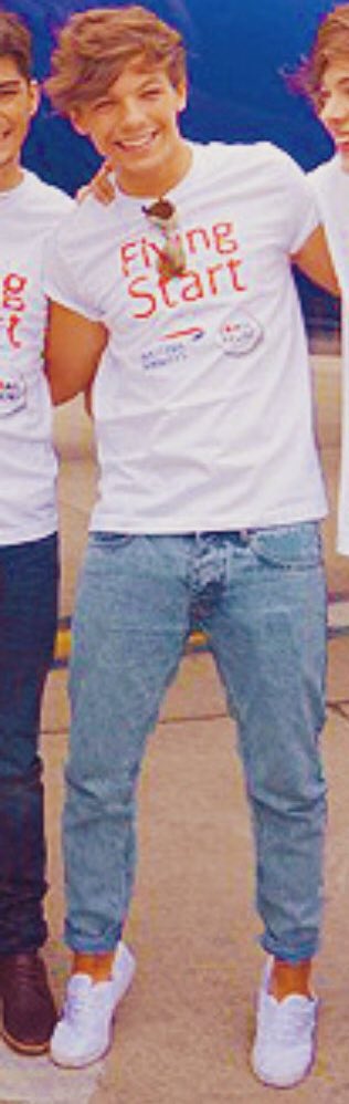 louis tomlinson’s tippy toes: a thread.