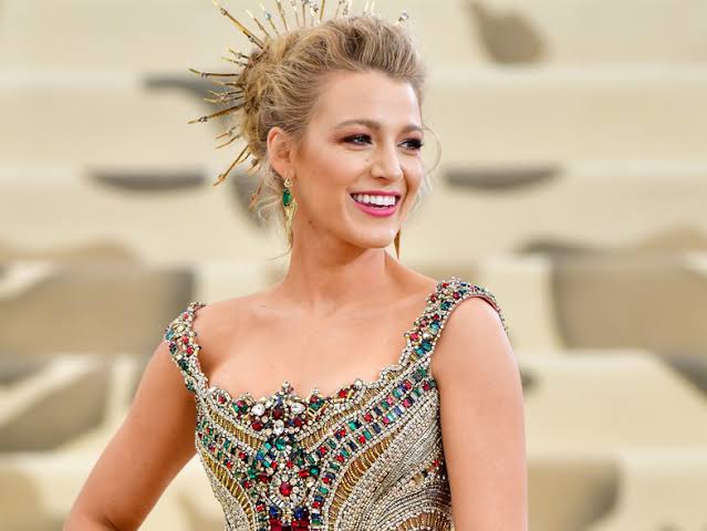 Myth_dinasty's tweet photo. SE BUSCA 

• HERA 
• DIOSA DEL MATRIMONIO 
• FC SUGERIDO: BLAKE LIVELY
• INTERESADOS CONTACTAR POR DM. @Greek_dynasty https://t.co/r3drT76BPW