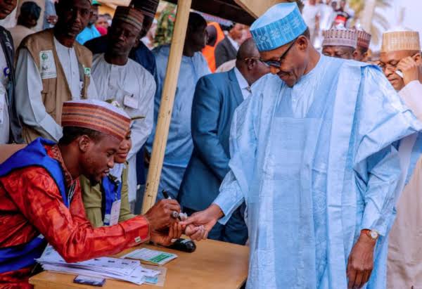 akunnachux's tweet photo. In 2015, @inecnigeria claimed PMB polled 15.2 million votes. Today, Kano showed the whole world where the 15.2m  "votes' came from. https://t.co/kOycCBv93K