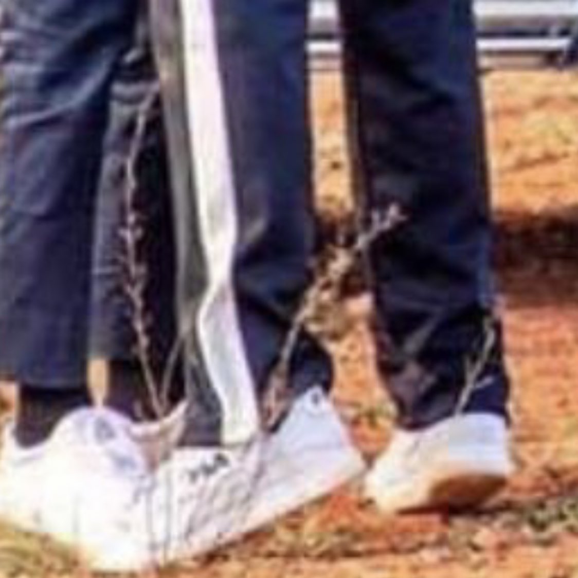 louis tomlinson’s tippy toes: a thread.