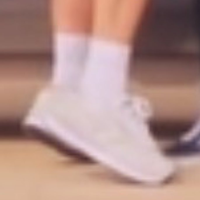 louis tomlinson’s tippy toes: a thread.