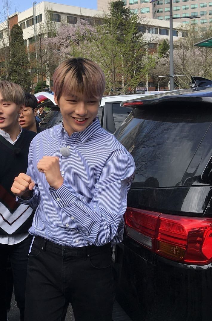 kang daniel in real life; a thread 