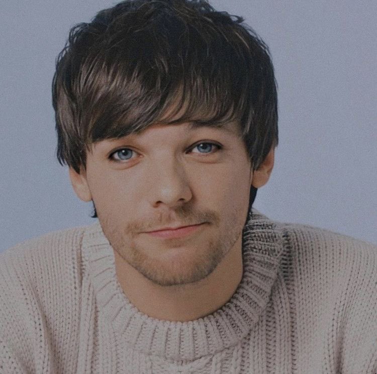 Louis Tomlinson in smudged eyeliner, a Thread: