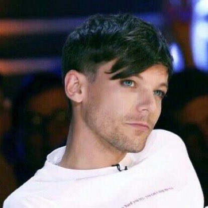 Louis Tomlinson in smudged eyeliner, a Thread: