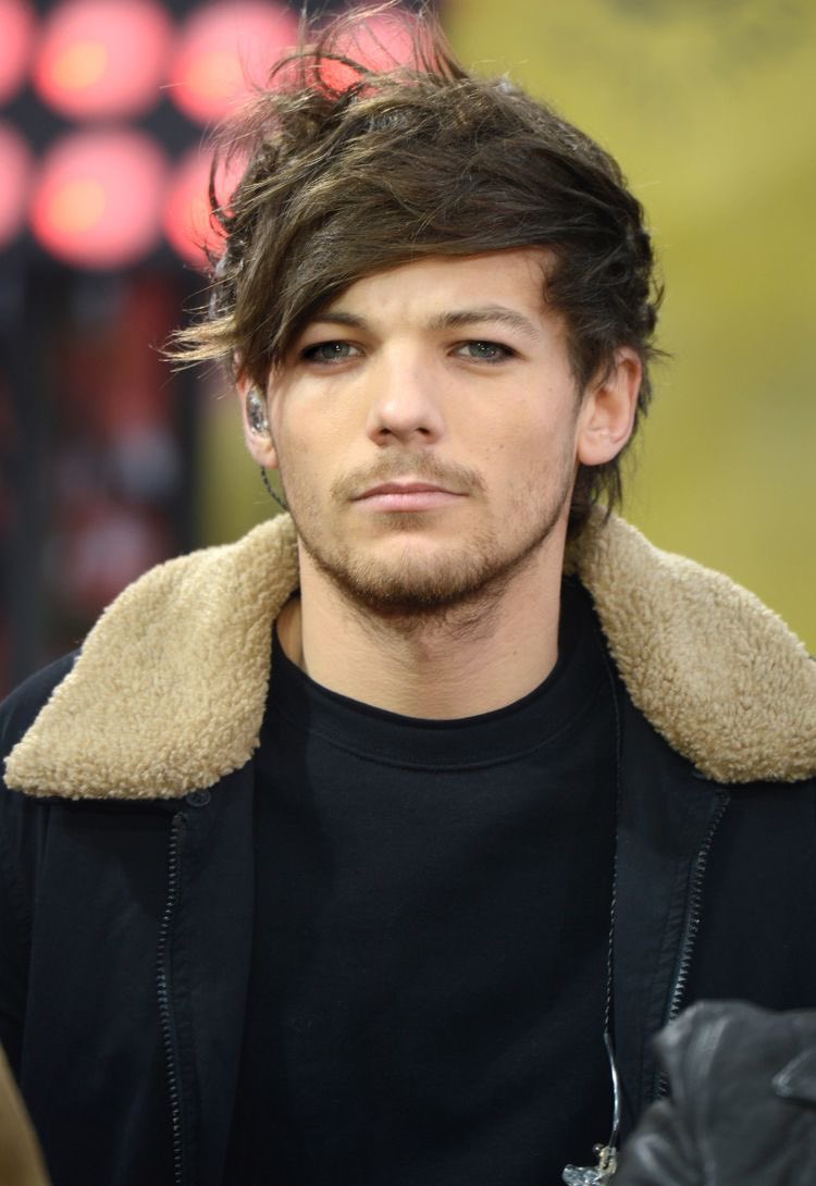 Louis Tomlinson in smudged eyeliner, a Thread: