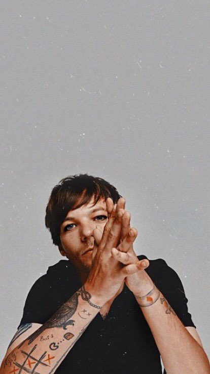 Louis Tomlinson in smudged eyeliner, a Thread: