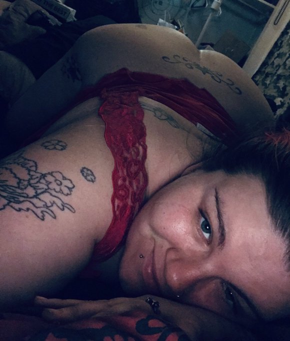 I mean why not 😅 https://t.co/uBI8dV4s4w<a href="/tag/prettygirl"class="tags"><span>#prettygirl</span></a><a href="/tag/selling"class="tags"><span>#selling</span></a><a href="/tag/contentseller"class="tags"><span>#contentseller</span></a><a href="/tag/buyconte"class="tags"><span>#buyconte</span></a>