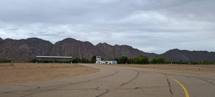 PChilecito's tweet photo. IMPECABLE  EL TRABAJO REALIZADO EN EL AEROPUERTO DE #ANGUINAN PARA LA LLEGADA DEL PRESIDENTE DE LA NACIÓN @alferdez https://t.co/mXjfjFXbR6