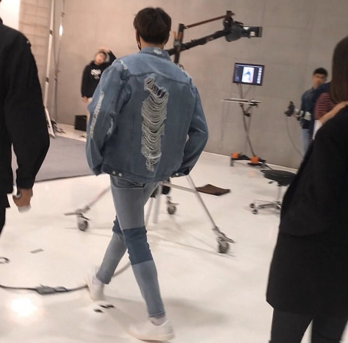 kang daniel in real life; a thread 