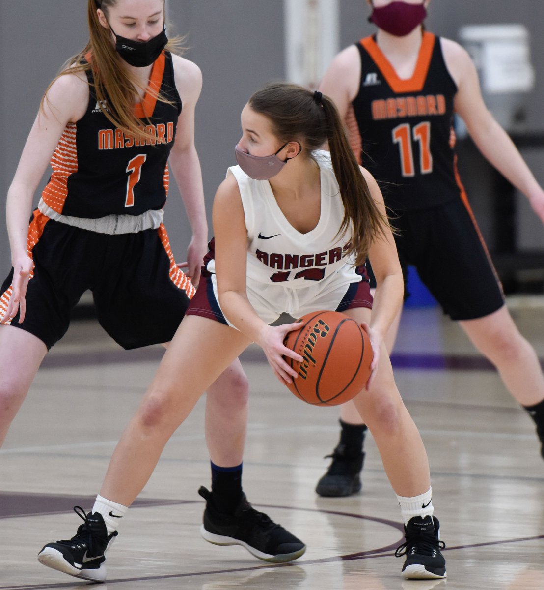 westborobooster's tweet photo. WHS Girls Basketball vs Maynard 1/14/21
Final Score Westborough 33 Maynard 24

@WestboroRangers 
Photos by @mich_french https://t.co/VfwcZsmOt7