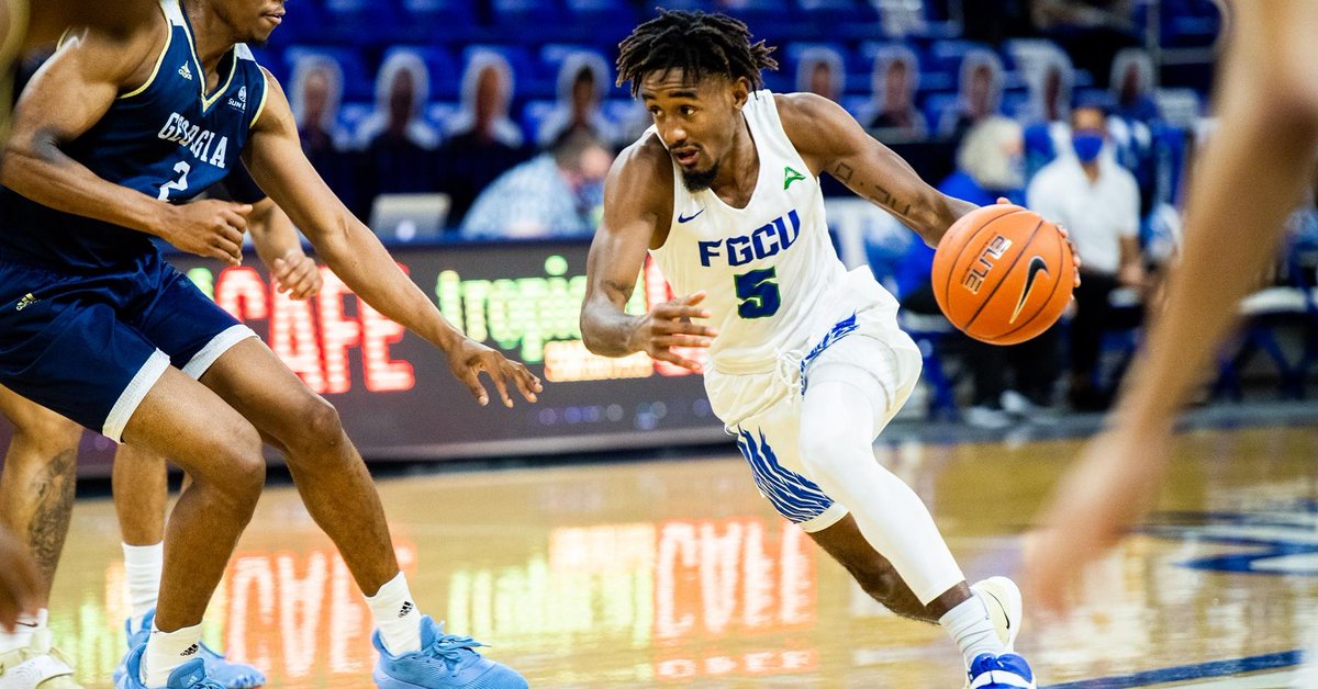 EFSCMensBB's tweet photo. @JalenWarren_5 &amp; @EliAbaev were FANTASTIC last night for @FGCU_MBB!!!!!! Jalen dropped 11 points and 3 assists.... Eli led the team in rebounds (6)!!!!!!! 🔥🔥🔥 #TitansAtTheNextLevel https://t.co/IxTa5M49jd