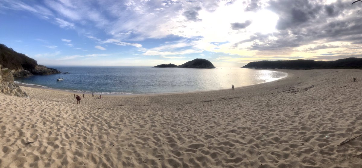 samar_ruben's tweet photo. Ya quedó #Huatulco es tendencia te regalo este  amanecer y atardecer https://t.co/l6qpWS8EaP
