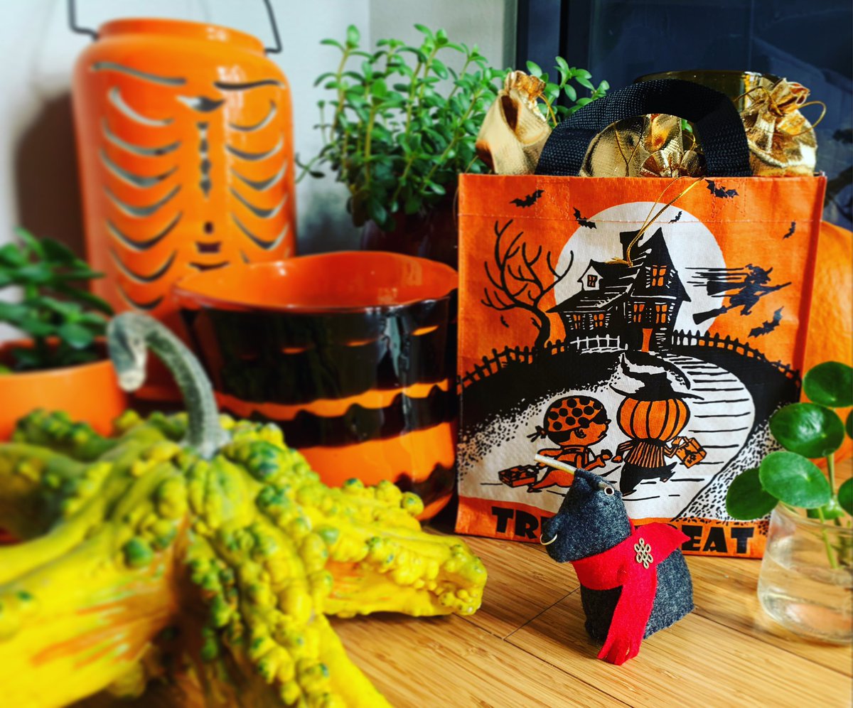 monstermnky's tweet photo. #monkeyshines2021 #yearoftheox #monstermonkey #everydayishalloween https://t.co/Yr3PzeNYV3