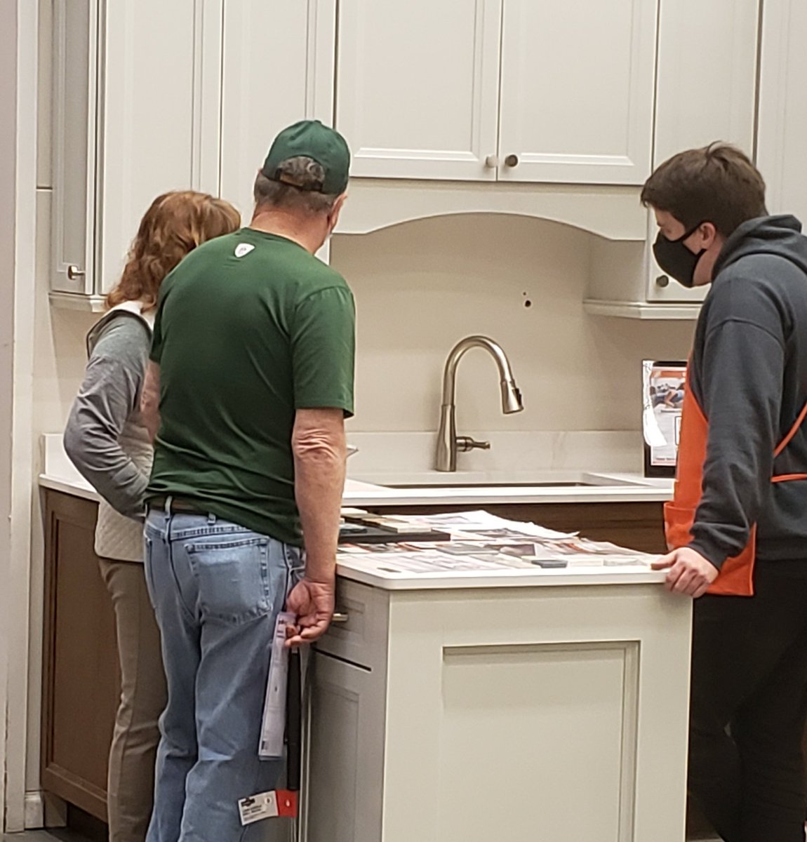 Drew Intong tweet media