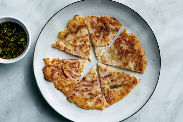 DiningCooking's tweet photo. #Sauerkraut Jeon (#Korean #Pancakes)
#American #Appetizer #Cornstarch #Dinner #Lunch #MainCourse #NutFree #PickledCherryPepper #Quick #RedOnion #RiceVinegar #ToastedSesameOil #Vegan #Vegetables #Vegetarian #Weeknight
https://t.co/wFvNy4ozwY https://t.co/26uVxBWool