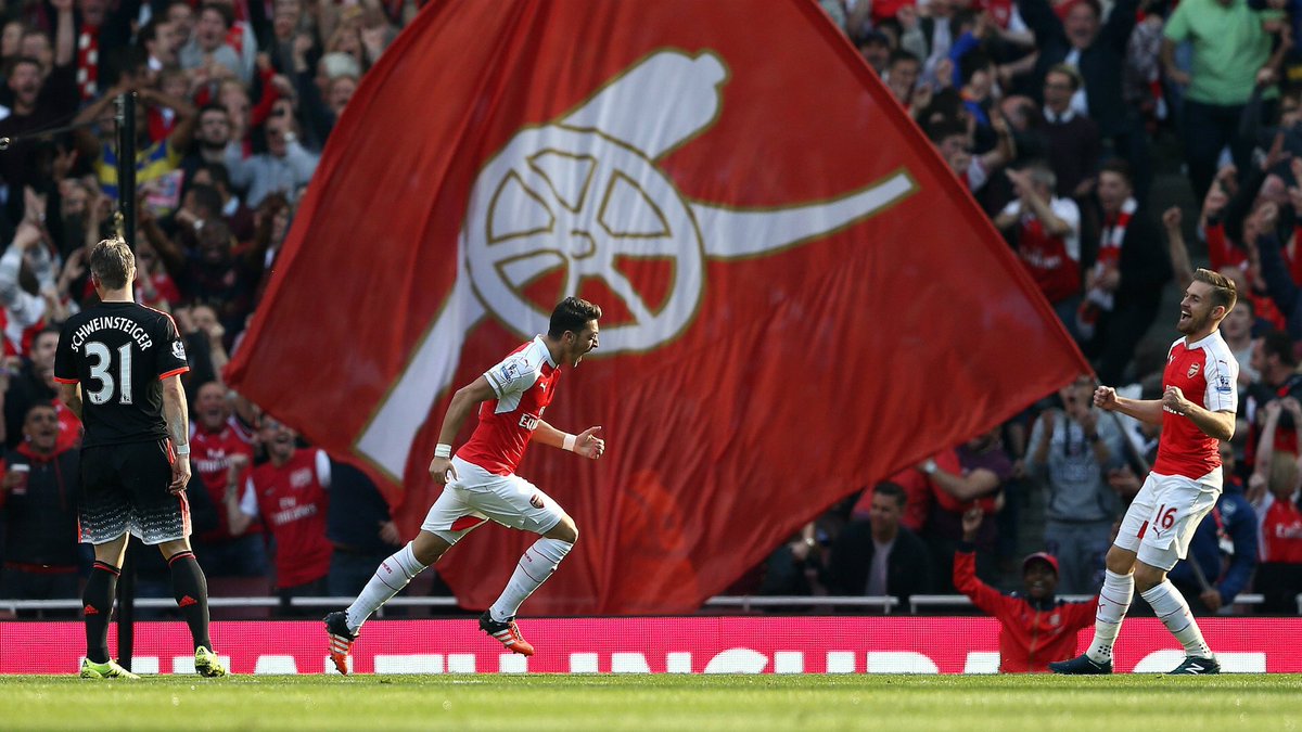 Özil’s most eye-catching display in that period came in the 3-0 victory over Man United at the Emirates. Özil ran the show as he grabbed a goal and an assist in an exhilarating Arsenal performance. His partnership with fellow superstar Alexis Sanchez appeared telepathic that day.