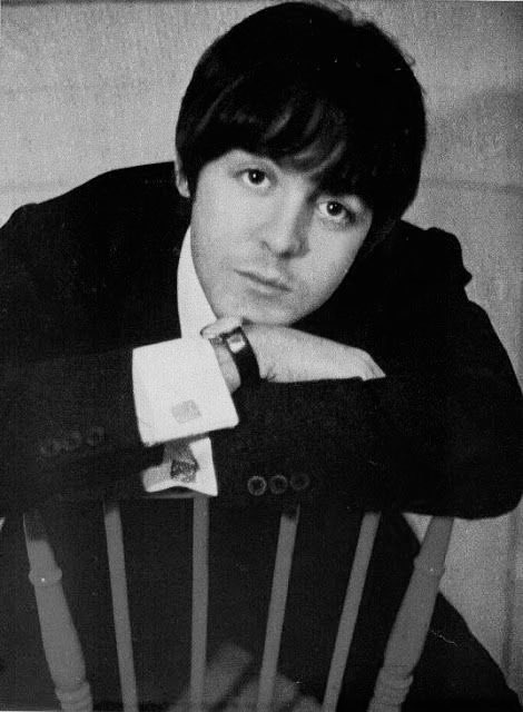 17.0his deep look can easily reach your soul.