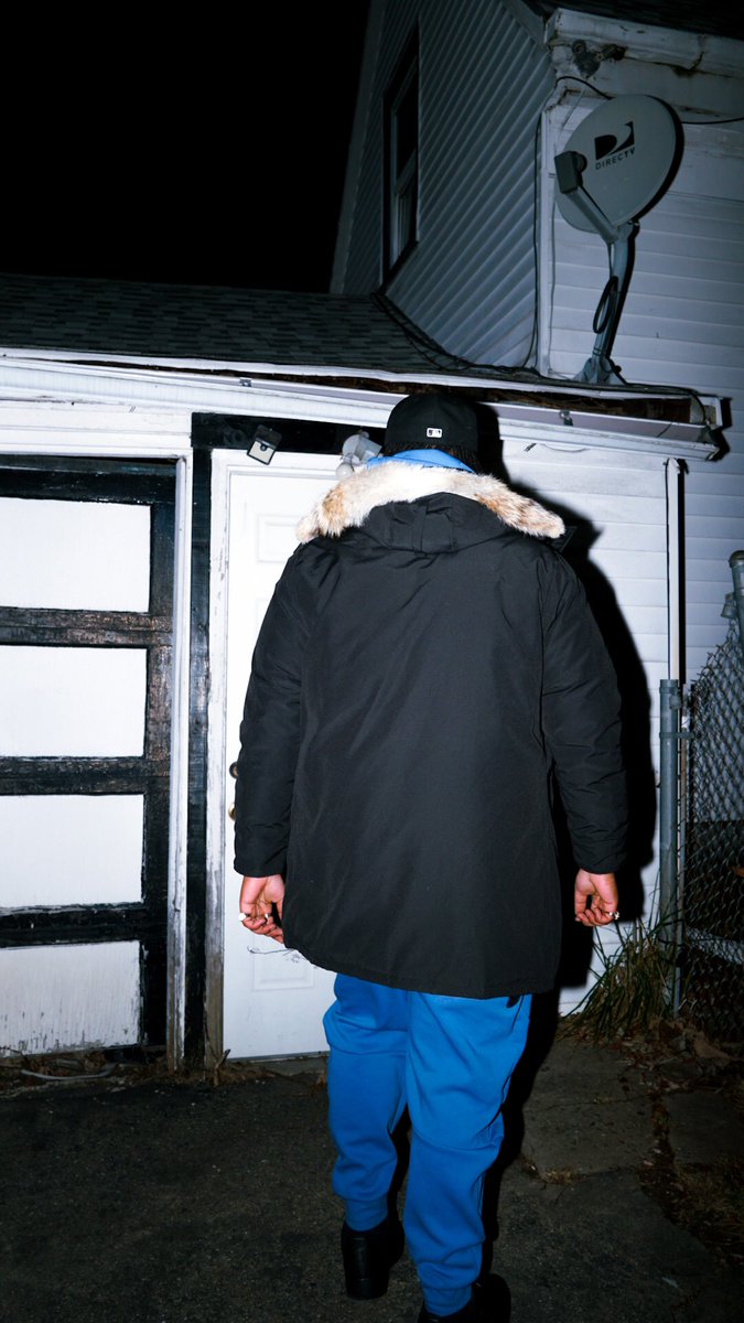 23princejay's tweet photo. Close that back door 🚪 I can’t be snaked out by my homies...🚶🏾 
#itstwothree #newmusic #newvisuals #otw 📸 @wheresthedusse https://t.co/8e7ZMLrkBD