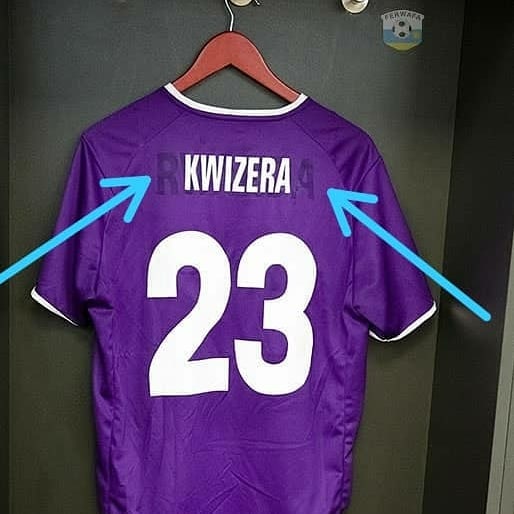 ogalorenzo's tweet photo. But why always you 😭😭😭😭
This team will kill me young 🤐🤐
#Moshions Luxurious shirts will be affordable but not the most important kits ...😭
#RwOT I am finished oooo . #RwotGain
#AmacoPaints ..... #ColorYourShirts 😏😏 https://t.co/jcSz8SsuBL