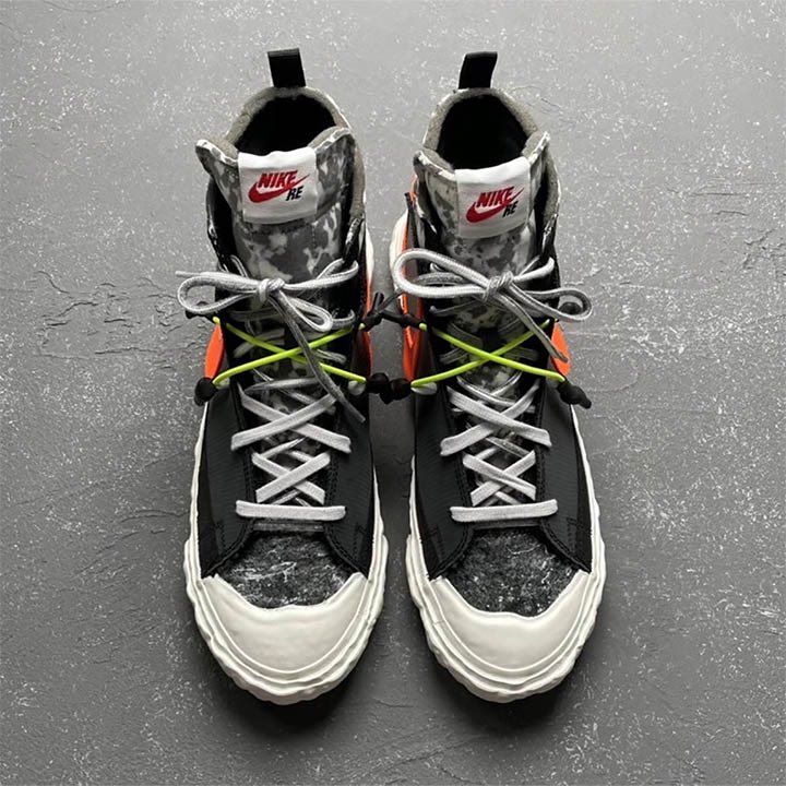 .<a href="/trvisXX/">TRAVIS SCOTT</a> laces up the upcoming READYMADE x Nike Blazer Mid. Thoughts on these? 👀