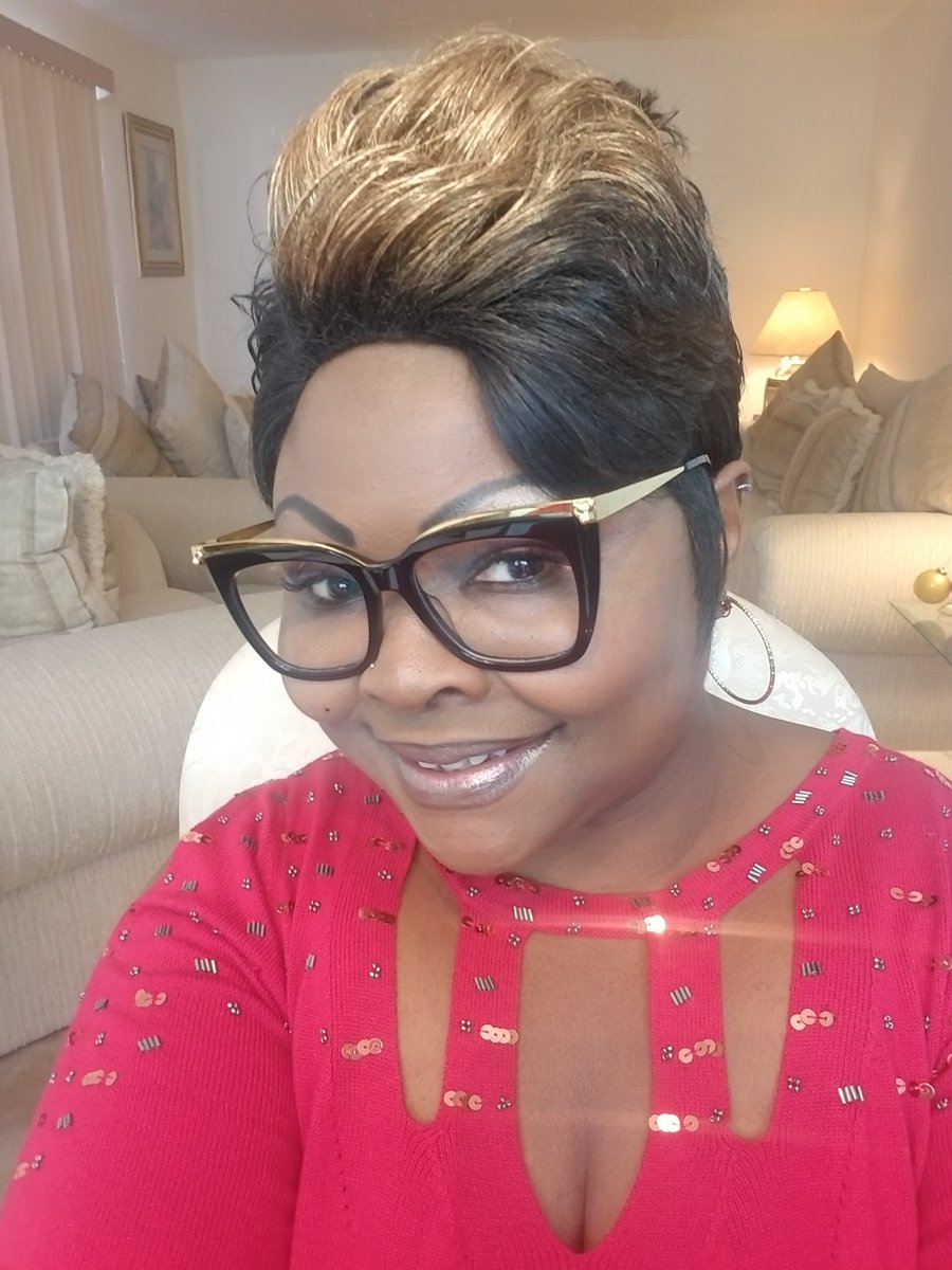 DiamondandSilk's tweet photo. Happy 50th Birthday to "Silk" from @DiamondandSilk. 
Be sure to wish "Silk" a Happy Birthday and feel free to post your best "Silk" pose! https://t.co/akGJssfZGB