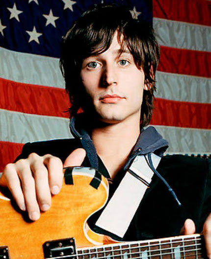 Skull_of_Rock's tweet photo. 16 de enero de 1981. Nace Nick Valensi en Nueva York, Estados Unidos. Es un músico y compositor estadounidense, mejor conocido por su papel como guitarrista principal y rítmico en la banda de rock estadounidense The Strokes. Desde 2001, la banda ha https://t.co/K0RpYmYQMi https://t.co/OiLuabbbaM
