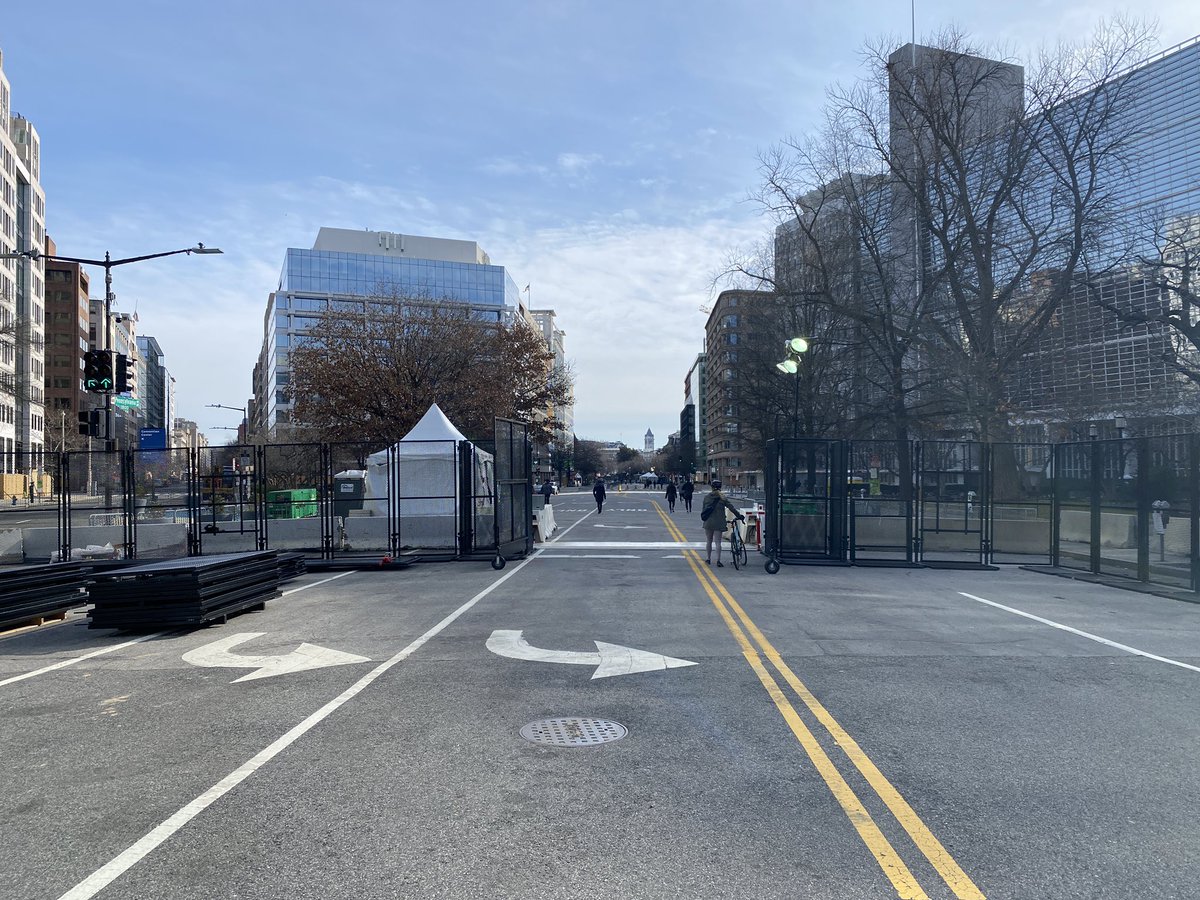 Pennsylvania Ave ... I can almost see  @FoundingFarmers