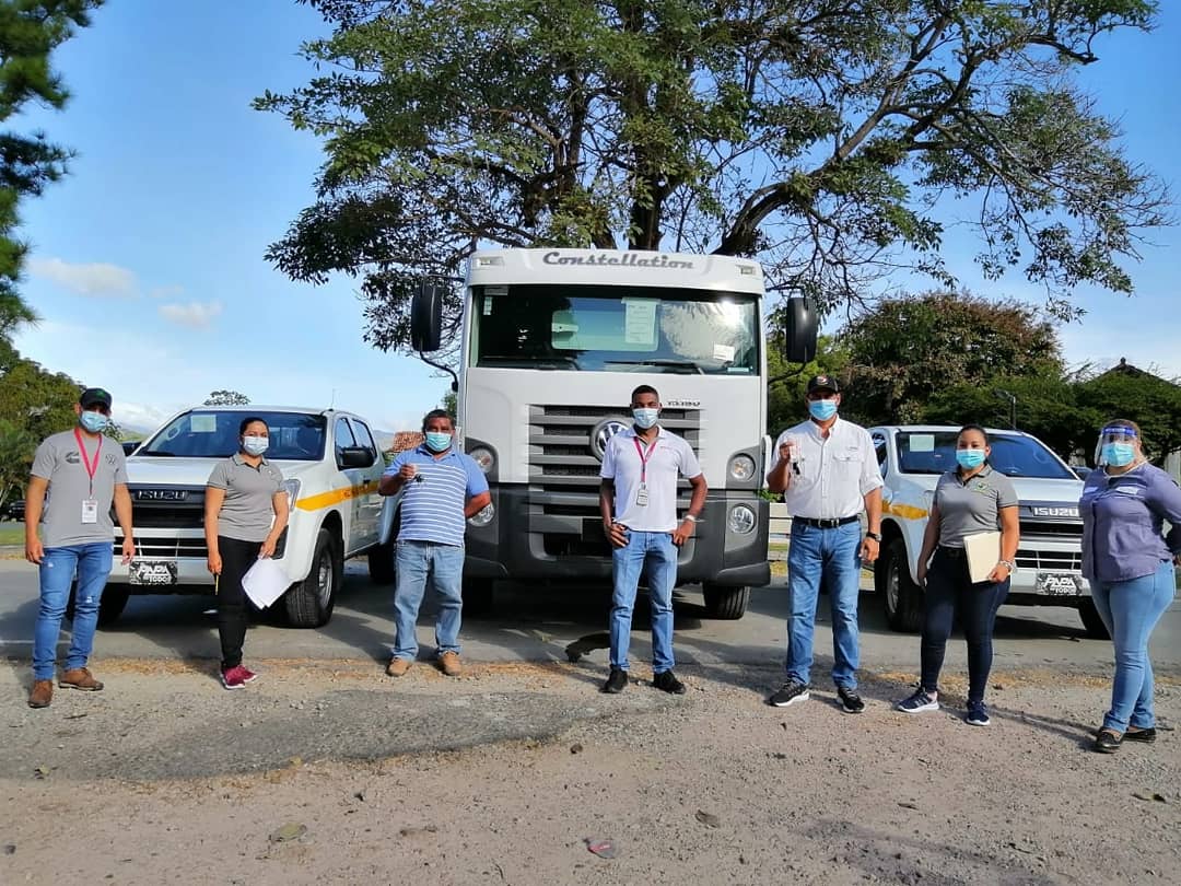am_lapintada's tweet photo. Hemos adquirido dos vehículos tipo pick Up y un camión volquete los cuales estarán al servicio de la comunidad para asistencias sociales. Poco a poco seguimos avanzando junto a un gran equipo y liderazgo del Alcalde Edgar D'Angelo. @am_lapintada @Arac26 https://t.co/zULpVk6MhX