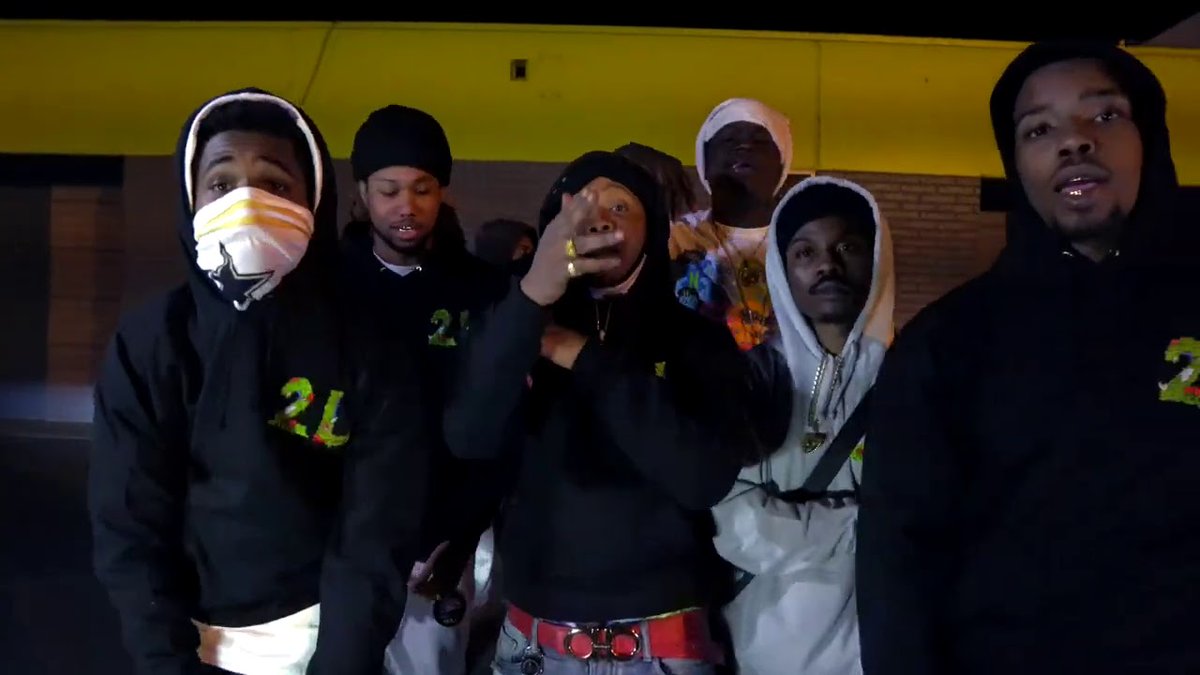 thebayonfire's tweet photo. Artist: $hort200
Song: Since a young nigga
City: Oakland
Posted By: @YoungScott3900

#200 #FE #HotBoyQueez #SinceAYoungNigga#Oakland #OaklandRap #Rap #Music #MusicVideo #Short200 #BayArea #BayAreaRap #OaklandRappers #OaklandRap #BayAreaMusic

https://t.co/CgehmC8daM https://t.co/d2NEEs5V6p