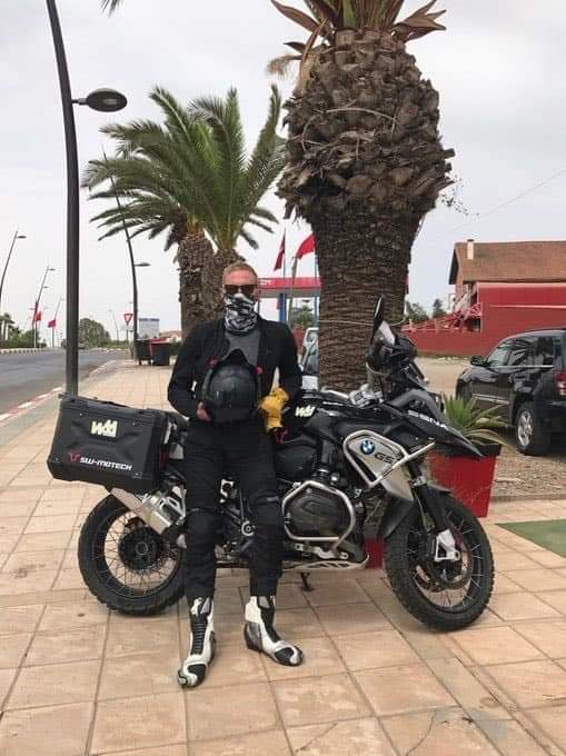 anonanonym0use's tweet photo. @LozzaFox Is this you? https://t.co/m4XufToklG