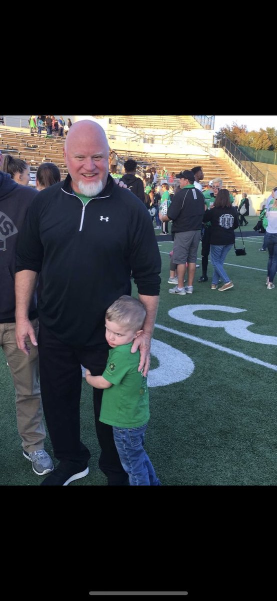 andi_holly's tweet photo. Good luck tonight to my Capn and the Carroll Dragons as they take on Westlake for the state championship! We are so sad that we can’t be there in person to watch, but know we will be cheering y’all on every second of the game! Let’s go Dragons!! 🖤🐉💚@Carl_Anderson1 https://t.co/uw3wRYhRQT