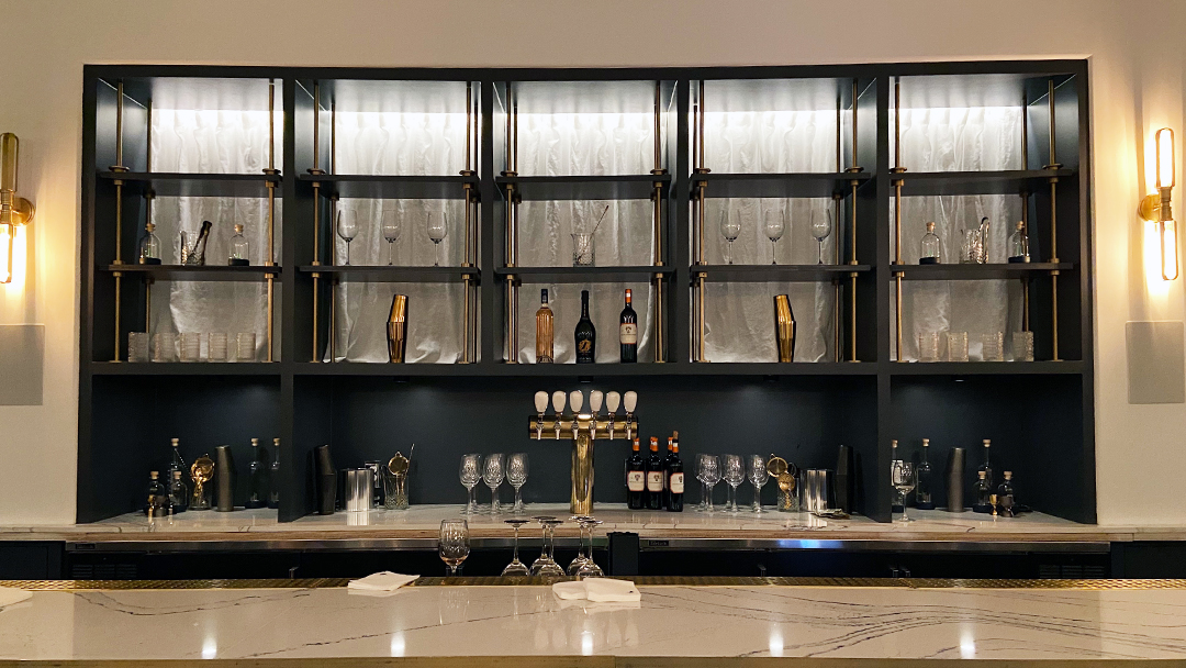 thecitizenalys's tweet photo. The center of it all. Inspired by coastal cuisine from around the world, The CITIZEN is a seaside tavern located within the town center of @AlysBeachFl. 🌊

See you soon, 30A. #TheCitizenAlys https://t.co/a4L3QeEjkX