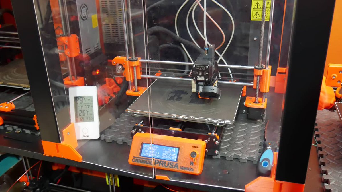 de3dprintman's tweet photo. I'm printing the very last two parts in industrial-grade #FiberThree PA CF Lite before I start upgrading my Original #Prusai3MK3S by @josefprusa with the #ZodiacNozzle Misumi kit and i3 MK3S+ parts. The FiberThree dry box keeps the material nice and dry.
#3DPrinting https://t.co/GmWpsiIYsJ
