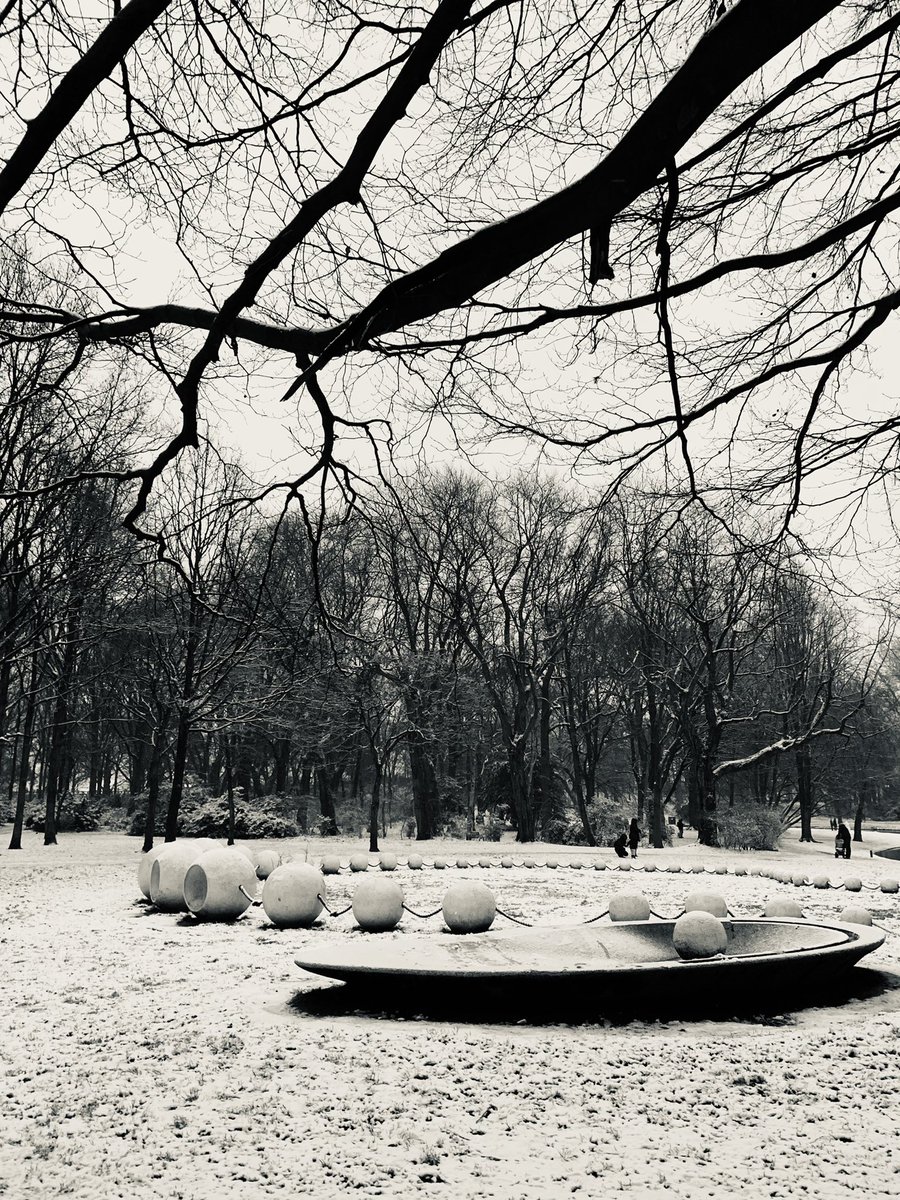#Firstsnow #Euromastpark
#TheLostPearl
#Rotterdam