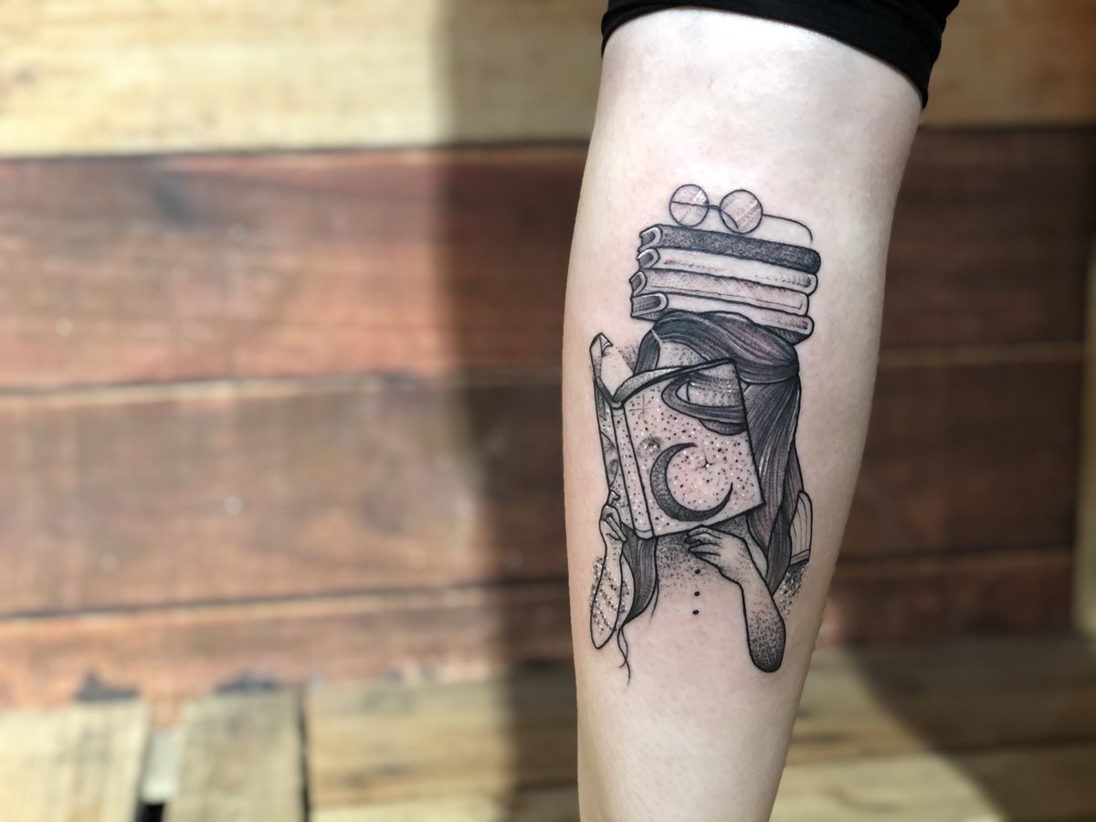 ritattoos's tweet photo. Just a little stippled bookworm
.
Get in touch to get something similar or hit me up with your ideas however little or extreme I’m happy to help
.
By @rave_c_tattoos
.
.
.
.
#tattoo #tattoos #ink #like #clean #nofilter #inked #books #potterglasses https://t.co/n34und6CNB