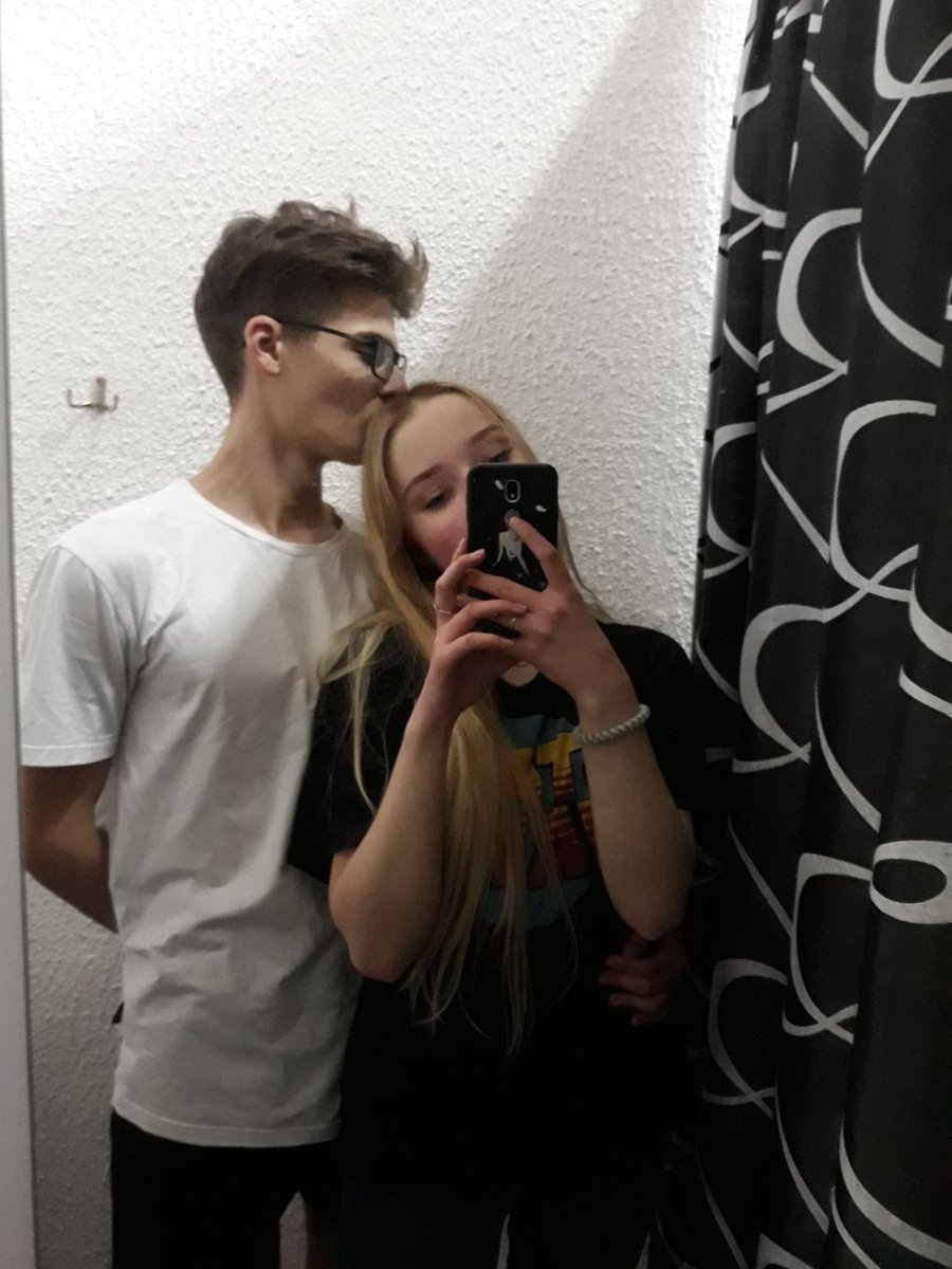 aksiat's tweet photo. Несмотря на всю дичь, что творилась в 2020, в конце этого года я была безумно счастлива из-за этого человека❤ https://t.co/hYlYTEGqR0