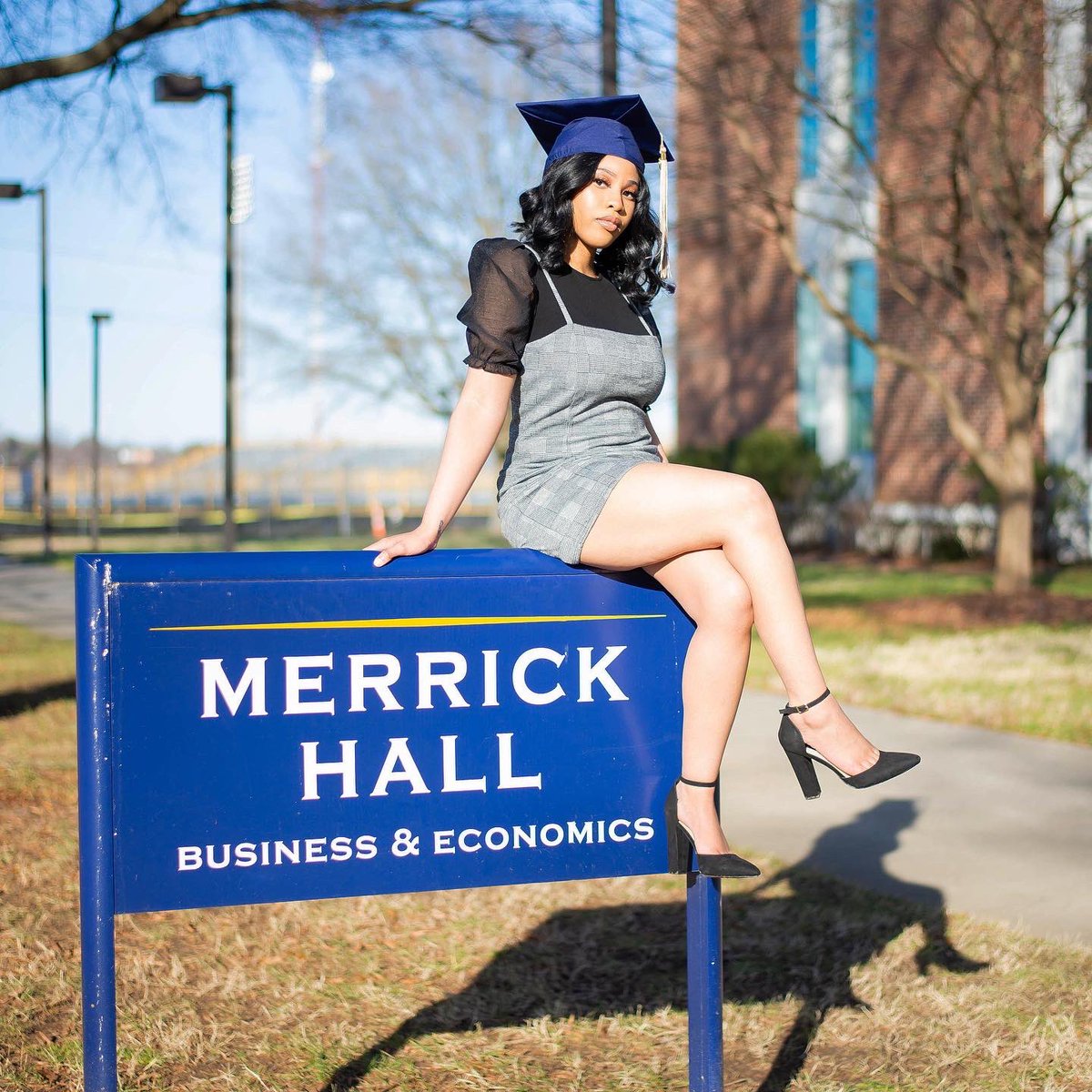TheLadyACIDEx's tweet photo. Fabulous grad session with Taylor! 
#NCAT #blackfemalephotographer https://t.co/qD6hiRG3Yo