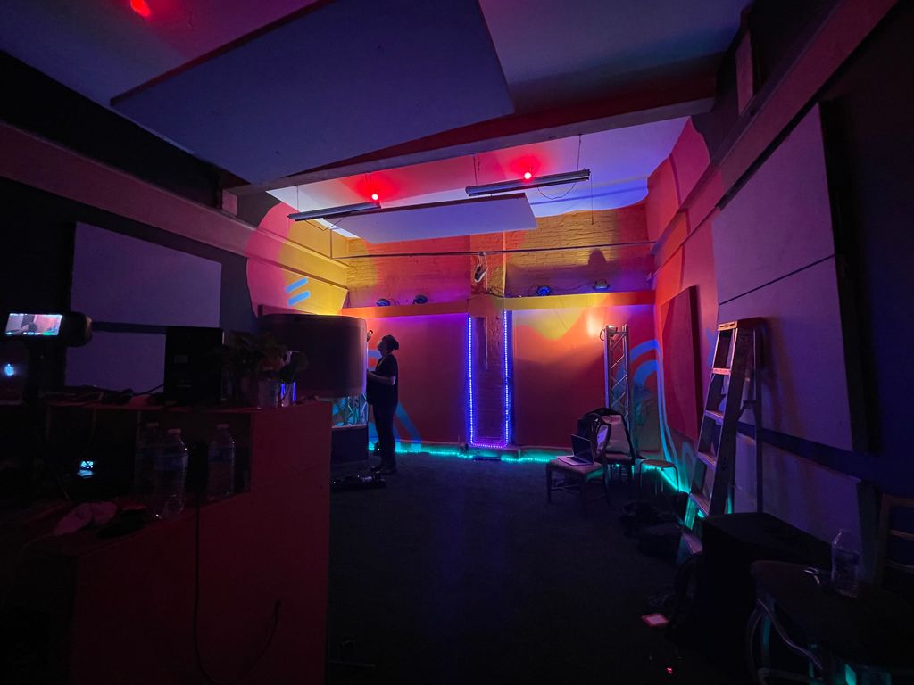 Sooo I got a studio space 

We produce live stream concerts, events, podcasts, studio sessions all that jazz. 

Officially open our calendar in February 🤞🏾💎✨