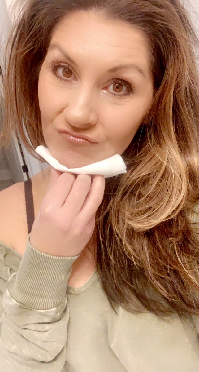 Brittany_MSgirl's tweet photo. Lesson #892: don’t dance during the kettle bell round of a workout. Lesson #893: old physical wounds are real. So are the emotional ones. #stillbleeding #battlewounds https://t.co/xbfKx7A7Xw